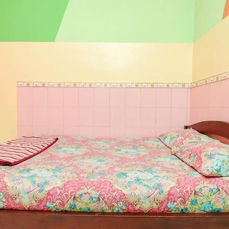 Primadona Homestay Sleman  Esterno foto