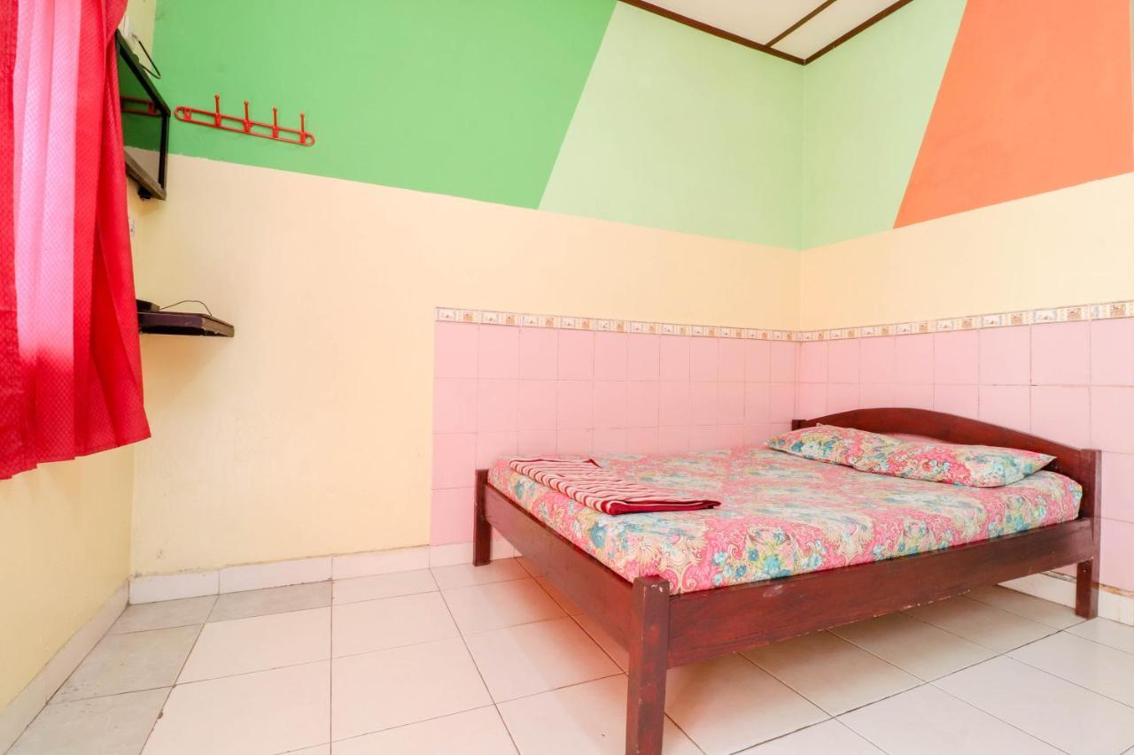 Primadona Homestay Sleman  Esterno foto