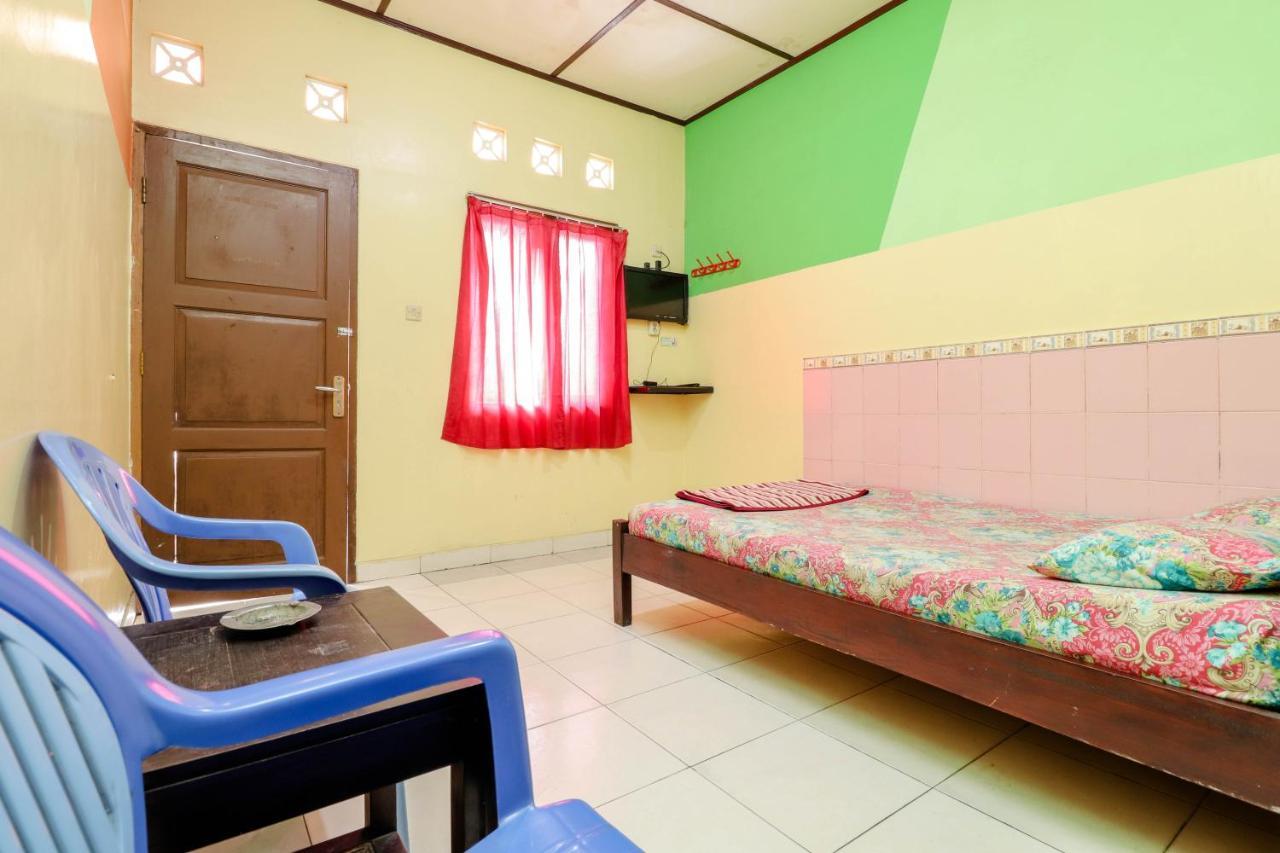 Primadona Homestay Sleman  Esterno foto